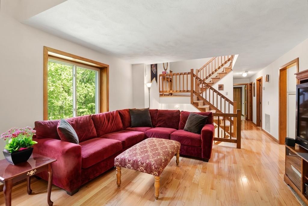 212 Boxboro Road Stow, MA 01775 - Photo 7 of 38