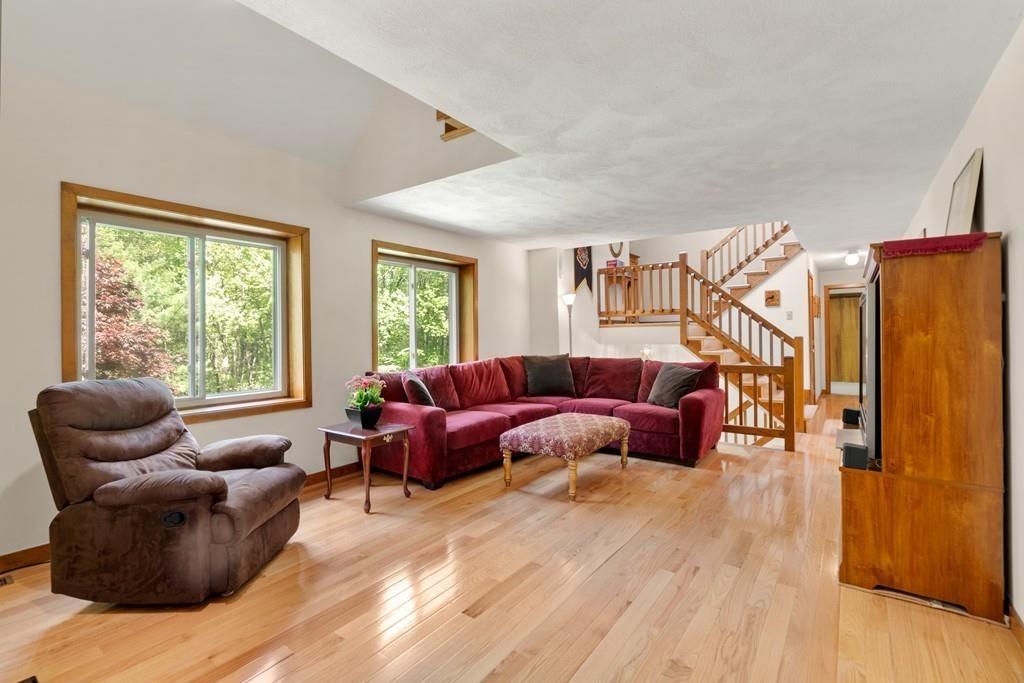 212 Boxboro Road Stow, MA 01775 - Photo 8 of 38
