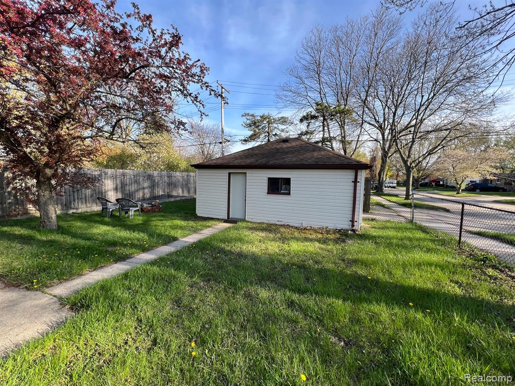 2727 Normandy Road Royal Oak, MI 48073 - Photo 29 of 32
