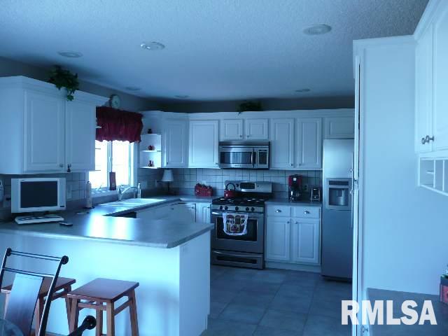 4040 Raleigh Avenue Bettendorf, IA 52722 - Photo 3 of 9 Gallery Image 3