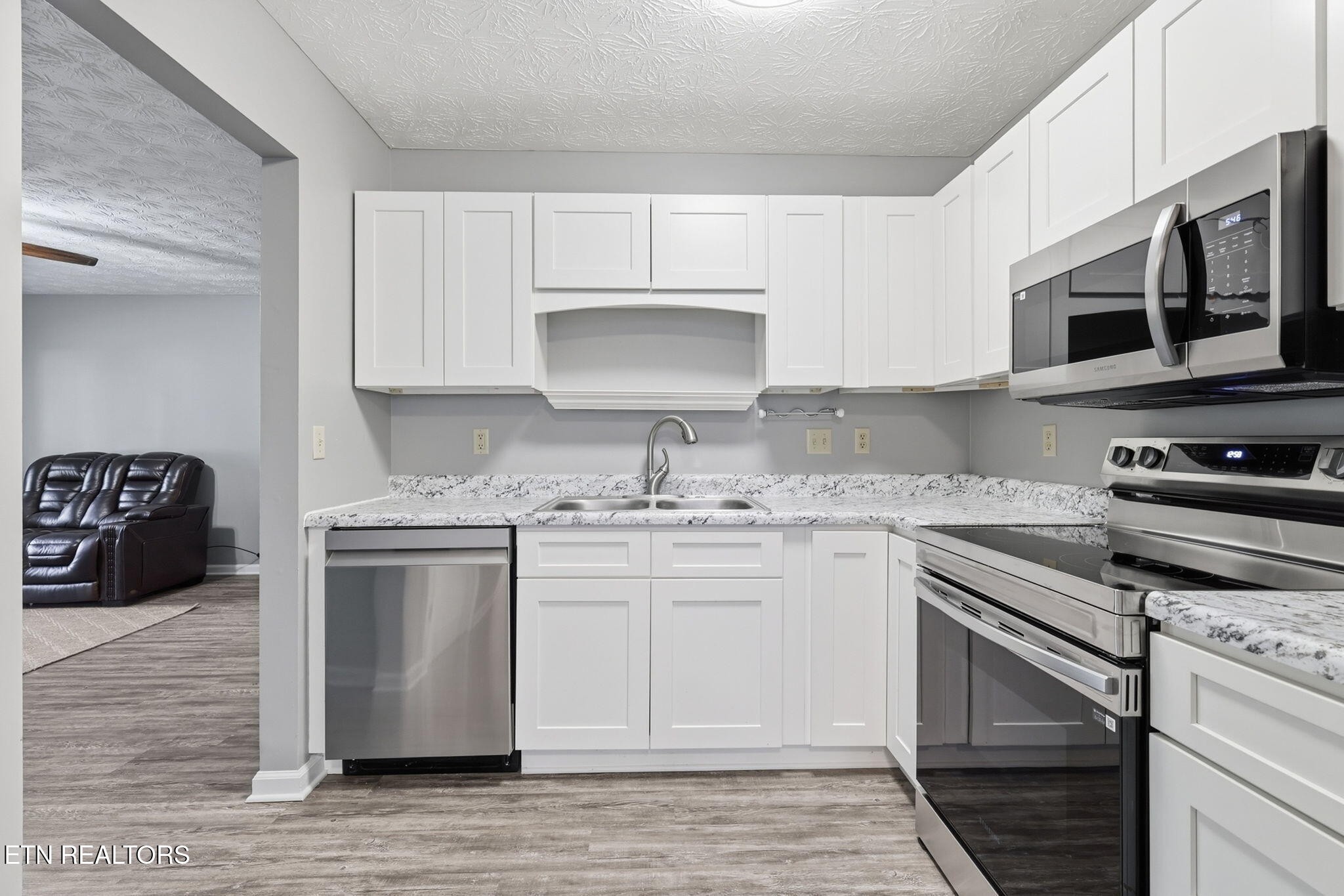 5516 West Emory Road Powell, TN 37849 - Photo 12 of 40 Gallery Image 12