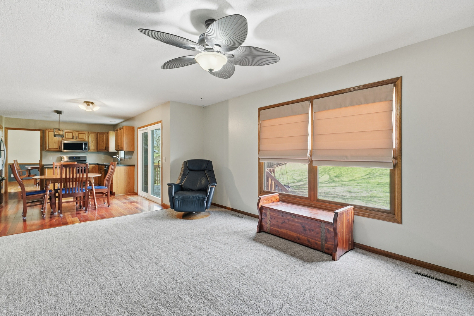 3606 Raleigh Avenue Bettendorf, IA 52722 - Photo 8 of 37