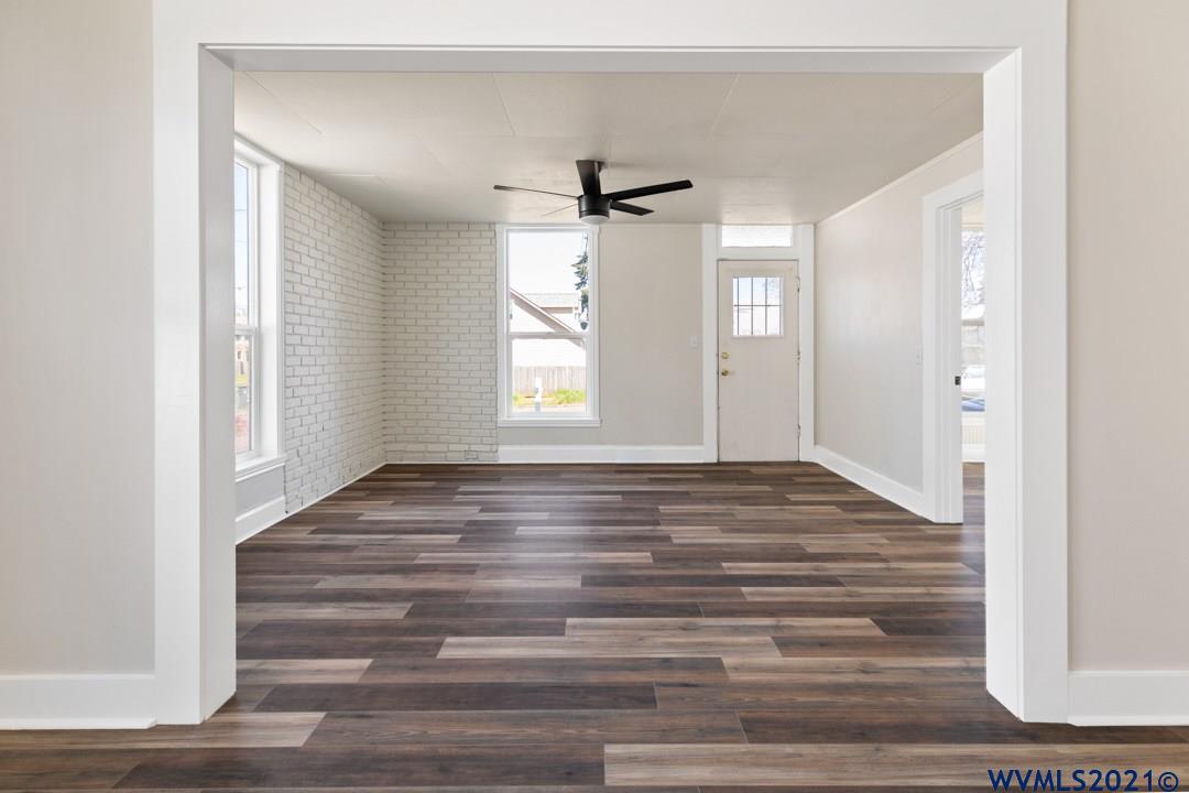 712 Southeast 3rd Avenue Albany, OR 97321 - Photo 8 of 29