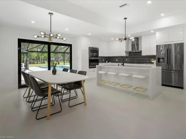 $1,949,000 | 5237 Cherry Wood Drive, Naples, FL 34119