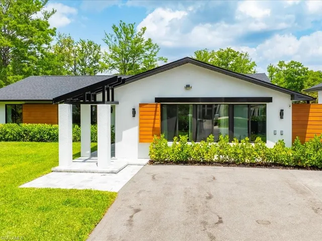 $1,949,000 | 5237 Cherry Wood Drive, Naples, FL 34119
