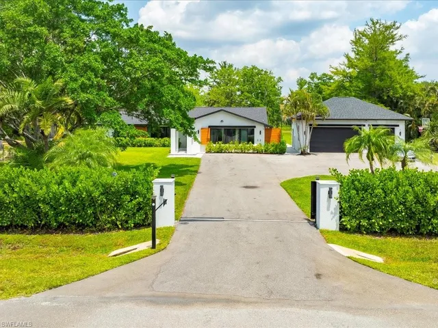 $1,949,000 | 5237 Cherry Wood Drive, Naples, FL 34119