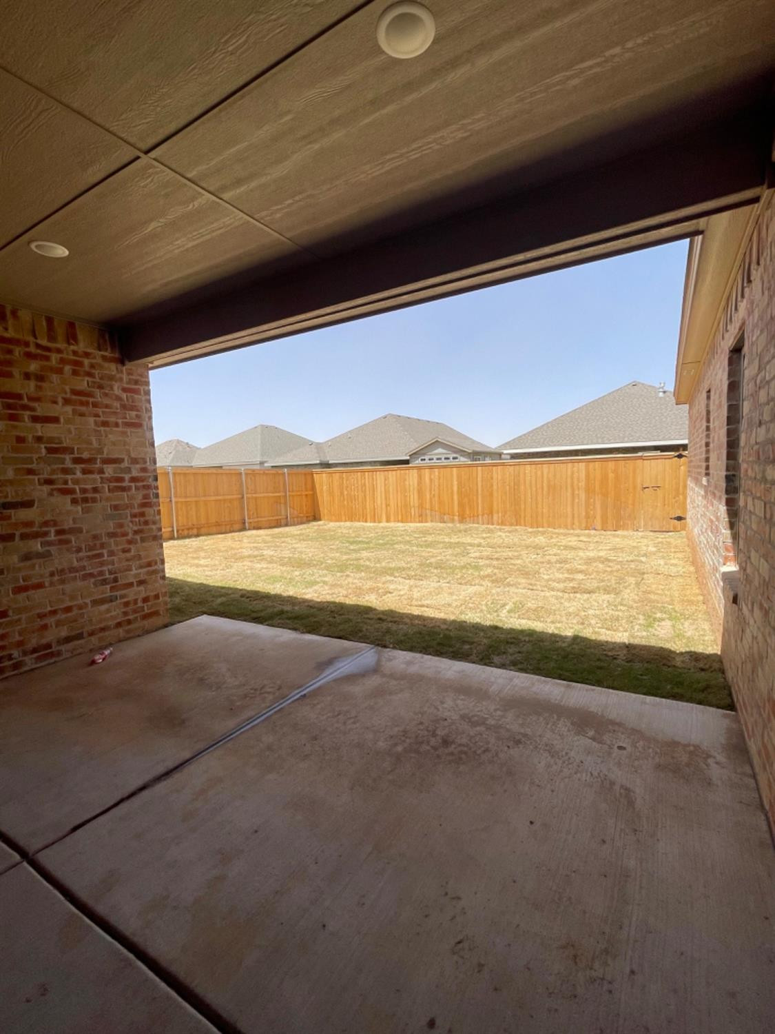 5718 119th Lubbock, TX 79424 - Photo 17 of 17 a view of an empty room and a window