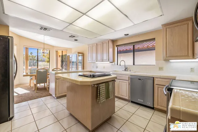 $579,000 | 76797 California Drive, Palm Desert, CA 92211