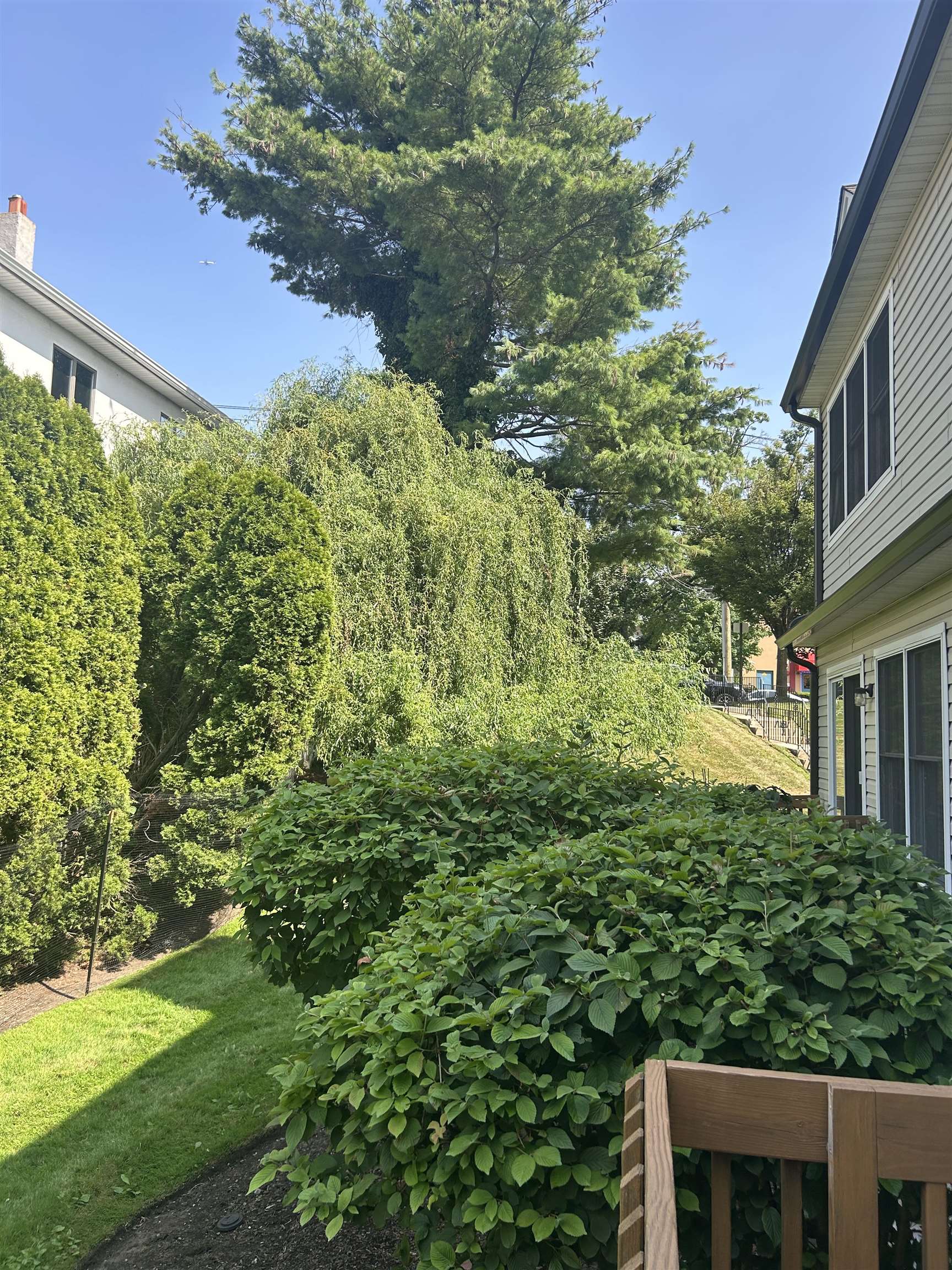 302 Grand Ridge Drive, Unit 302 Ridgefield, NJ 07657 - Photo 36 of 47 a view of a garden