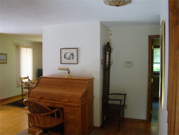 17 Manhan Road Southampton, MA 01073 - Photo 4 of 17