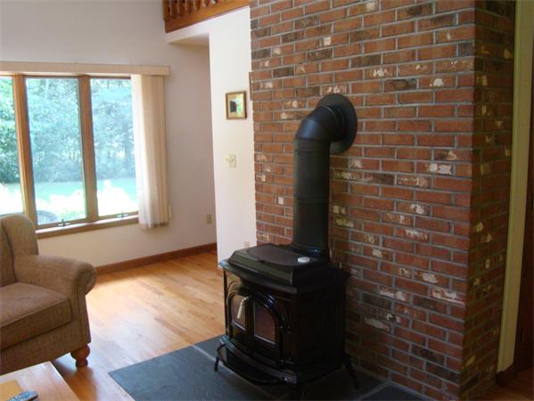 17 Manhan Road Southampton, MA 01073 - Photo 8 of 17