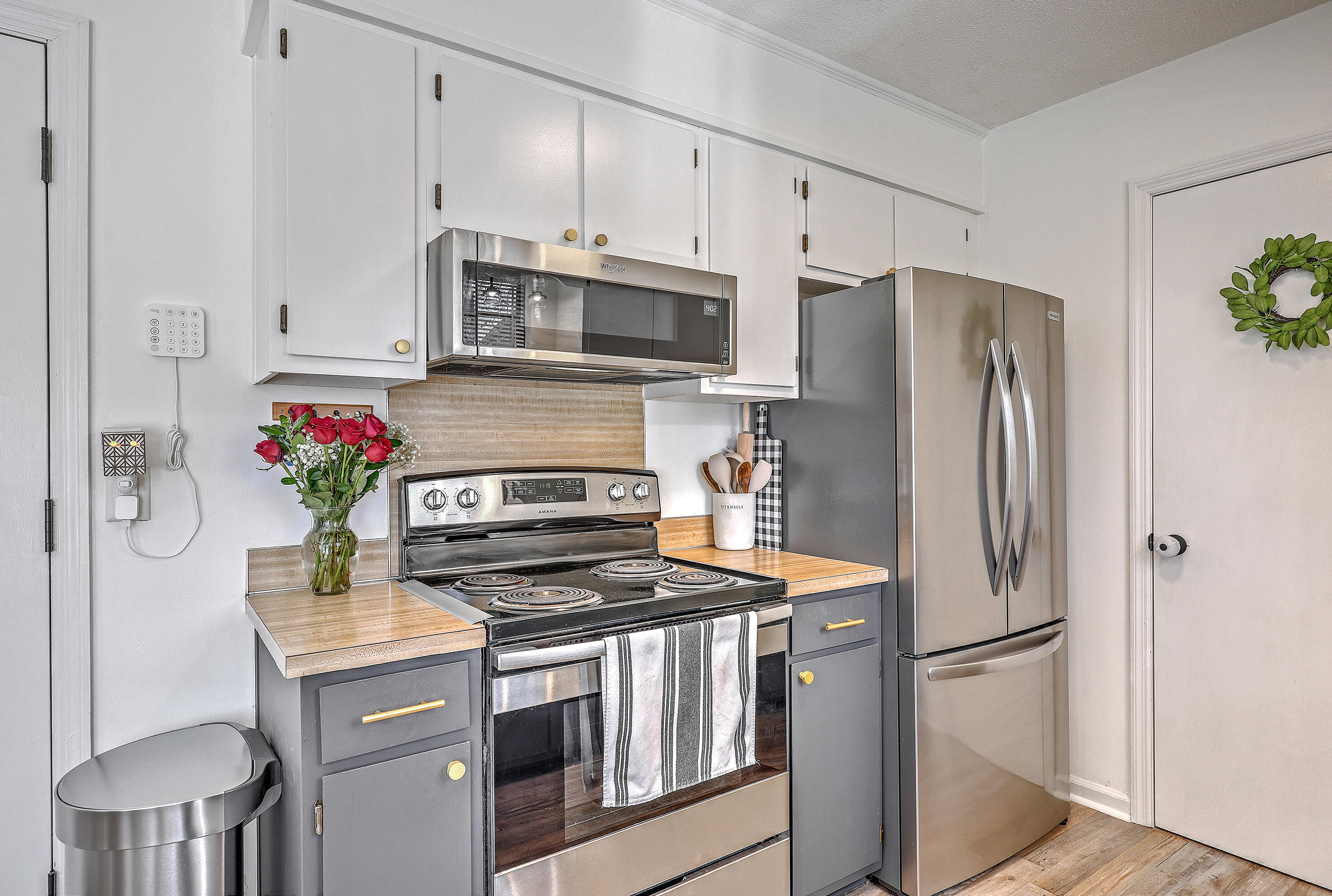 205 Kentucky Drive Ladson, SC 29456 - Photo 13 of 33 Updated SS Appliances