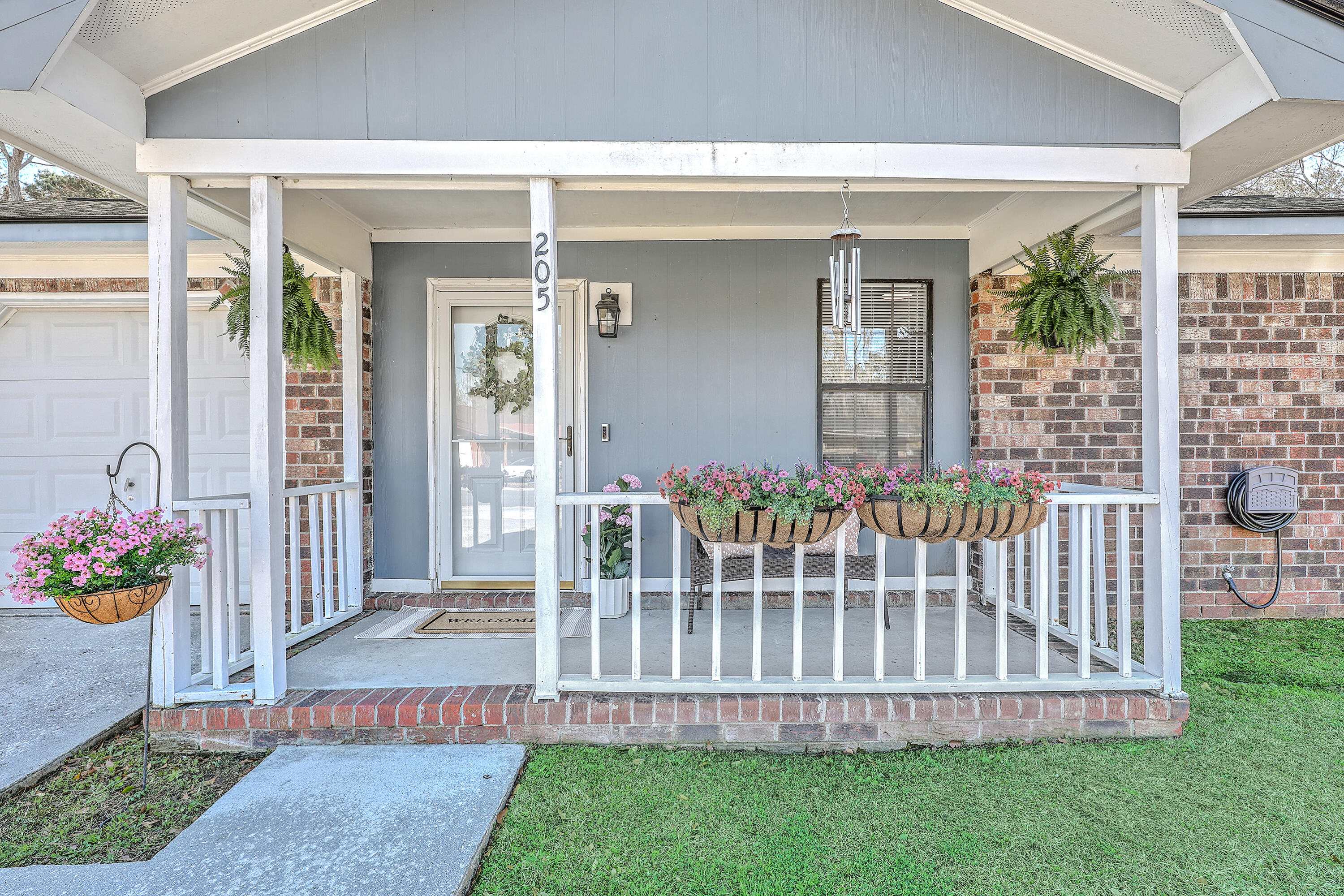205 Kentucky Drive Ladson, SC 29456 - Photo 6 of 33 Come on in...
