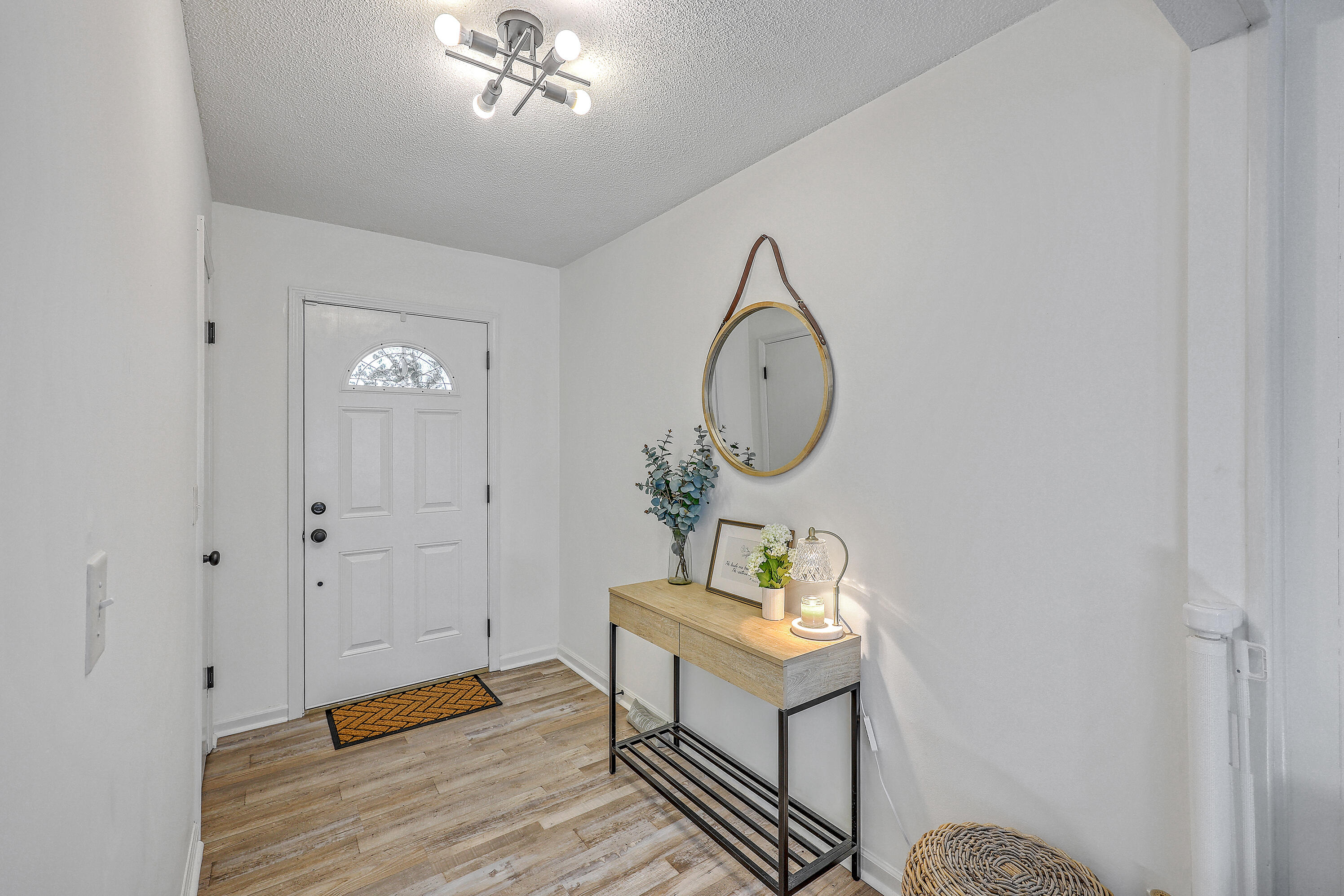 205 Kentucky Drive Ladson, SC 29456 - Photo 7 of 33 Welcome in!