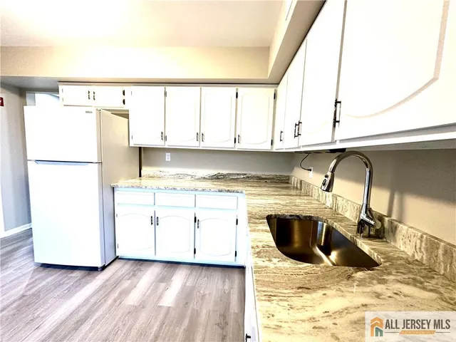 $2,400 | 1310 Bradley Court, Princeton, NJ 08540