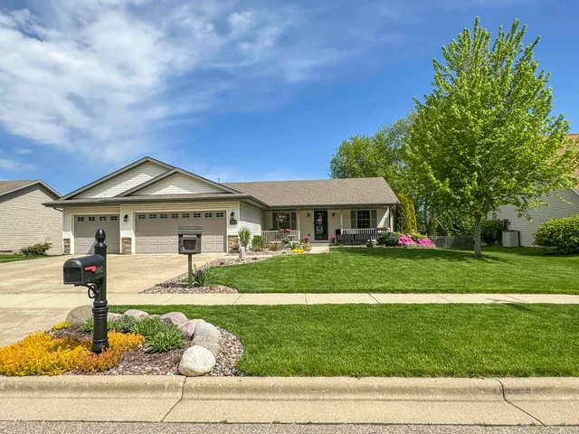 $435,000 | 4083 Huntington Avenue, Janesville, WI 53546