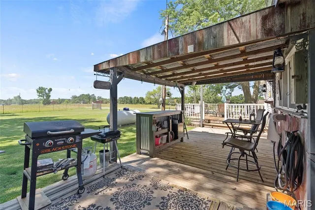 $470,000 | 3616 County Road 2860, Higbee, MO 65257