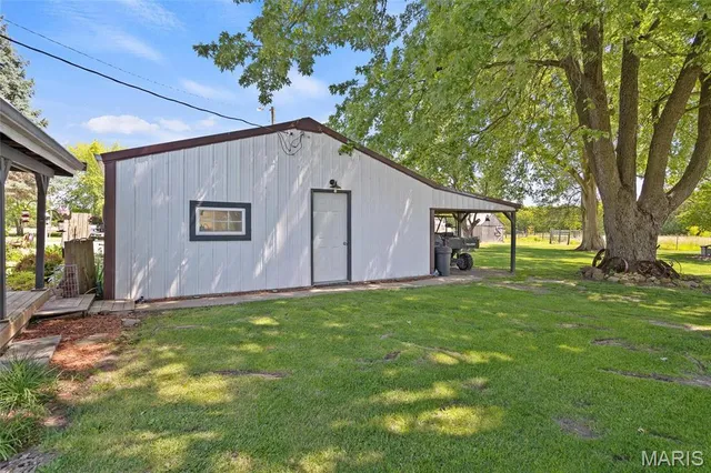 $470,000 | 3616 County Road 2860, Higbee, MO 65257