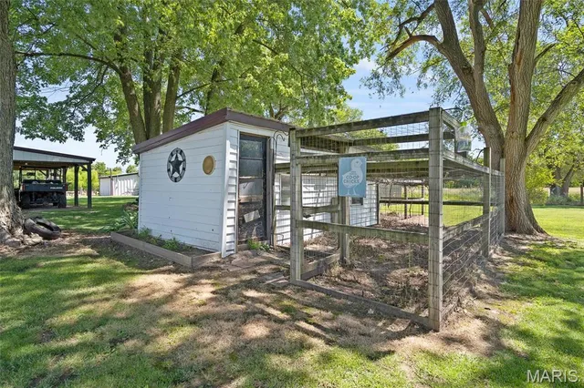 $470,000 | 3616 County Road 2860, Higbee, MO 65257