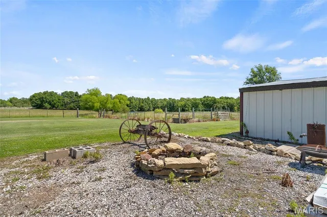 $470,000 | 3616 County Road 2860, Higbee, MO 65257