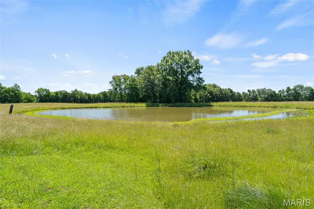 $470,000 | 3616 County Road 2860, Higbee, MO 65257