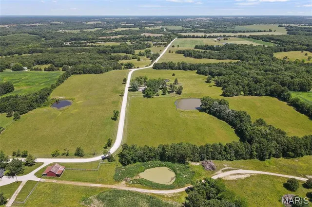 $470,000 | 3616 County Road 2860, Higbee, MO 65257