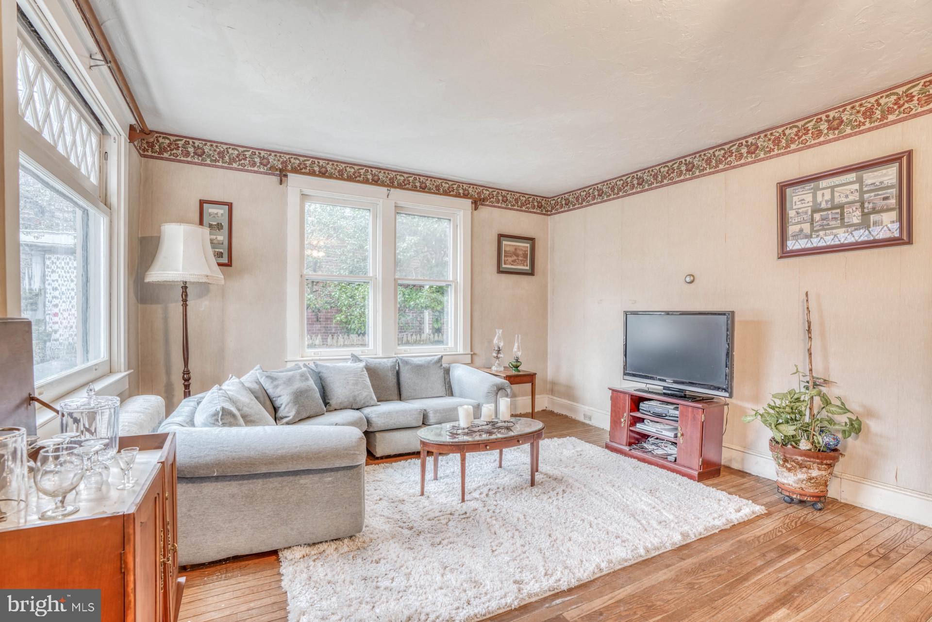 35 Spencer Avenue Lancaster, PA 17603 - Photo 5 of 29