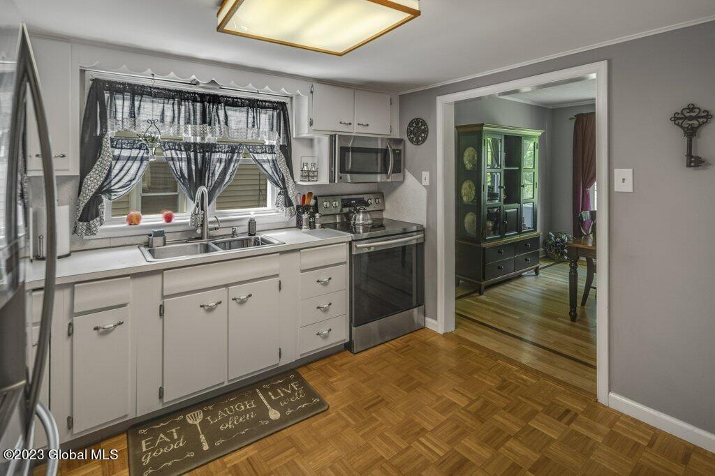 9 Fletcher Road Guilderland, NY 12203 - Photo 4 of 27 Interior 03