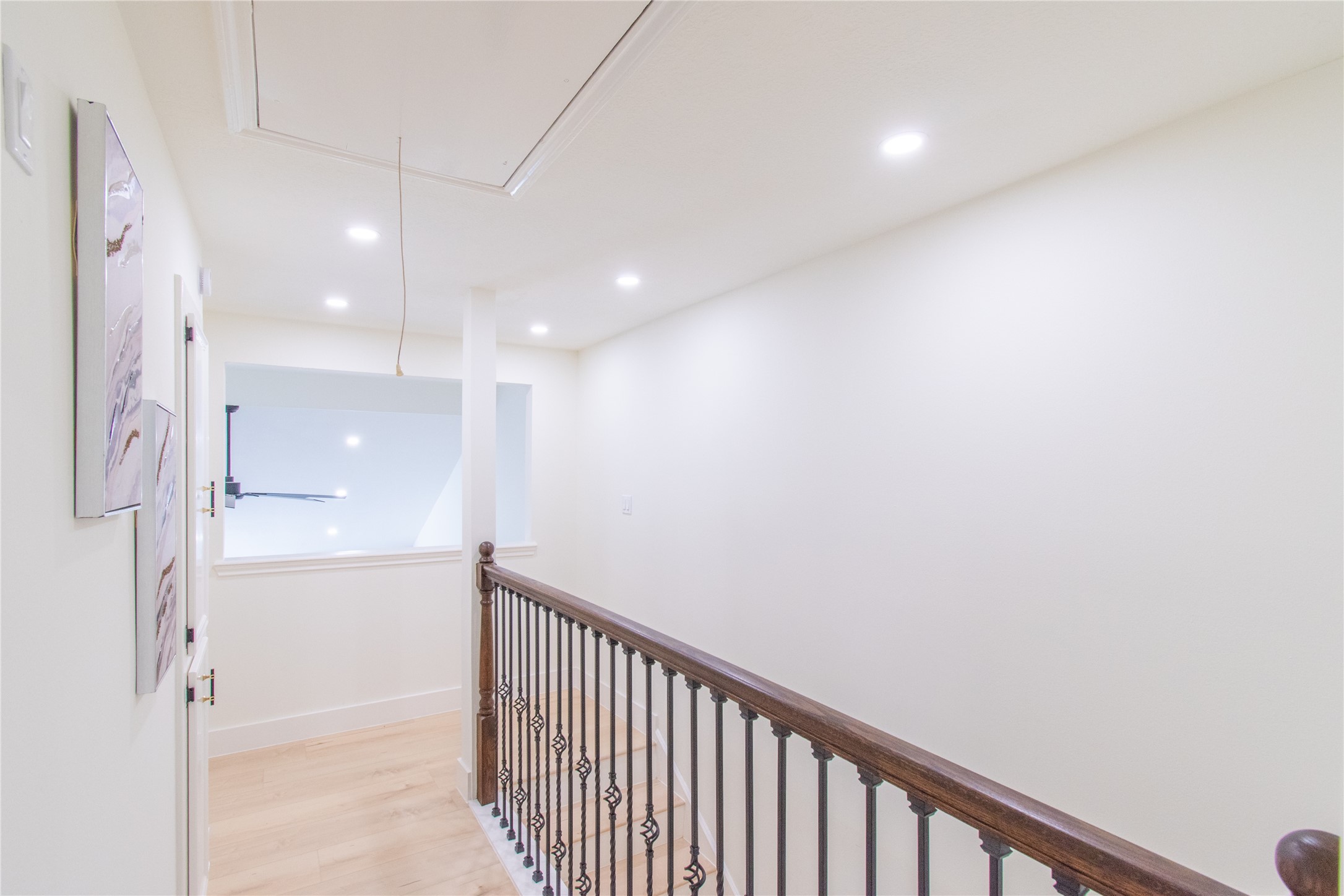 727 Bunker Hill Road, Unit 43 Houston, TX 77024 - Photo 21 of 36 a view of a hallway with a elevator