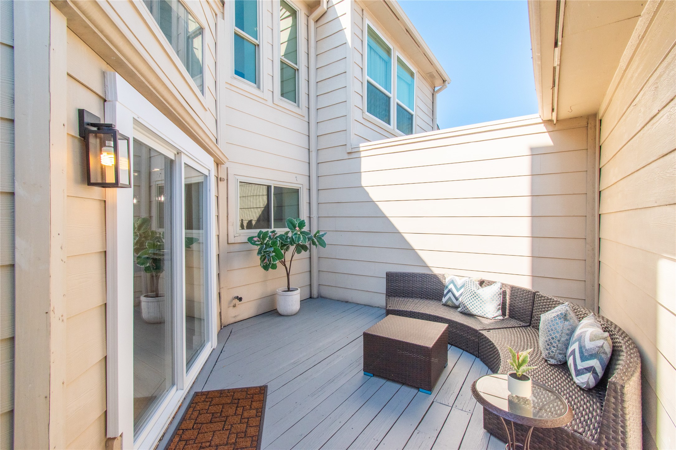 727 Bunker Hill Road, Unit 43 Houston, TX 77024 - Photo 36 of 36 a view of balcony with patio