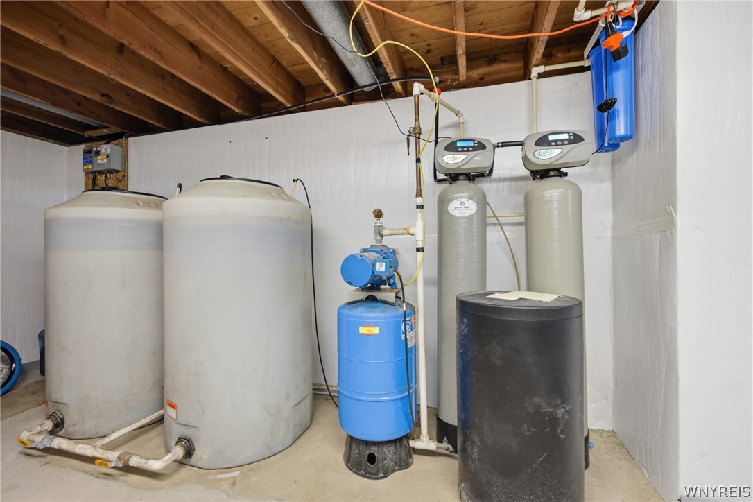 1635 Brant North Collins Road Brant, NY 14111 - Photo 33 of 36 Great water filtration system(with reverse osmosis