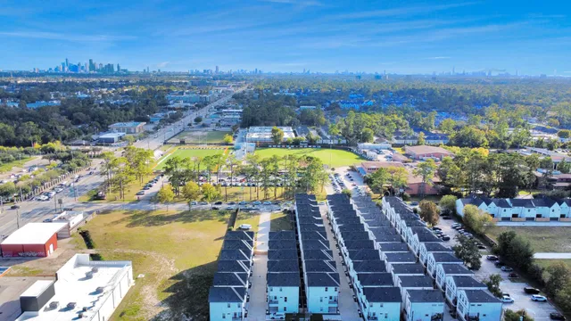 $375,000 | 723 Marcella Street, Unit B, Houston, TX 77091