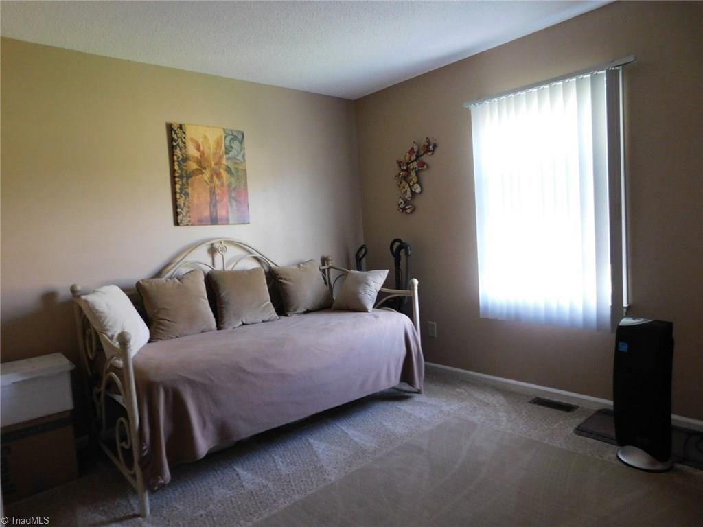 405 Heitman Road Thomasville, NC 27360 - Photo 13 of 25 3rd BEDROOM