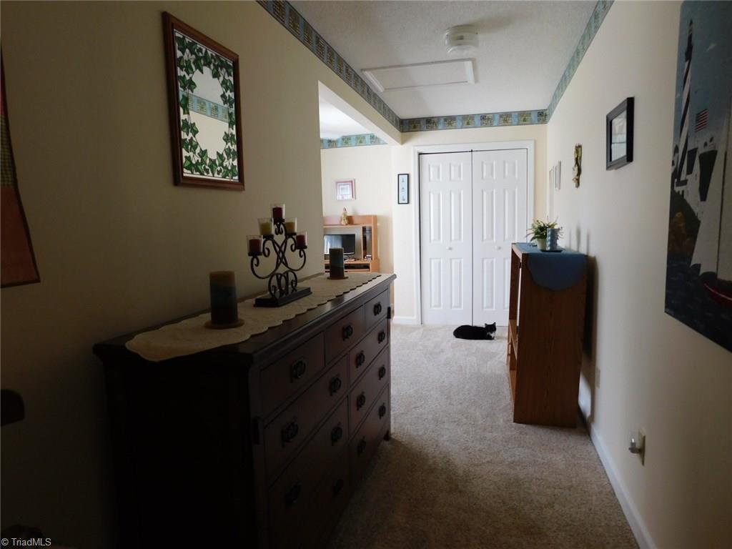 405 Heitman Road Thomasville, NC 27360 - Photo 16 of 25 Den
