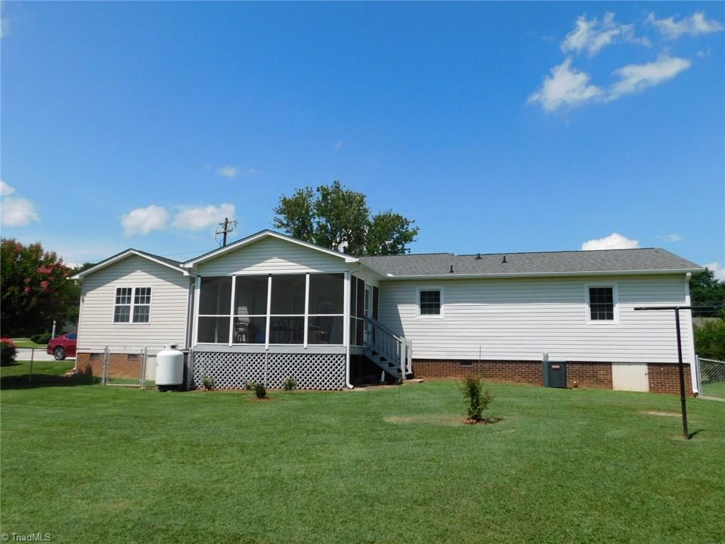 405 Heitman Road Thomasville, NC 27360 - Photo 22 of 25 EXTERIOR BACK
