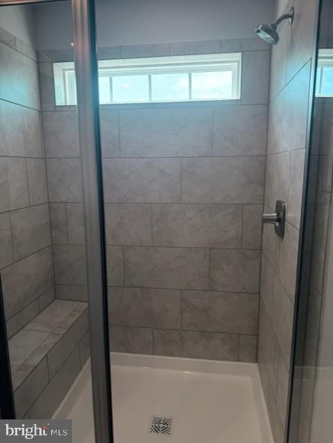 7610 River Reach Road Baltimore, MD 21244 - Photo 15 of 19 Owner's Bath