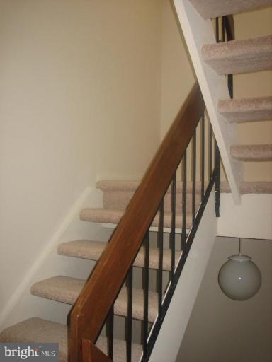 12134 Captiva Court Reston, VA 20191 - Photo 10 of 21 Staircase