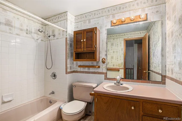 $765,000 | 3906 Hoyt Court, Wheat Ridge, CO 80033