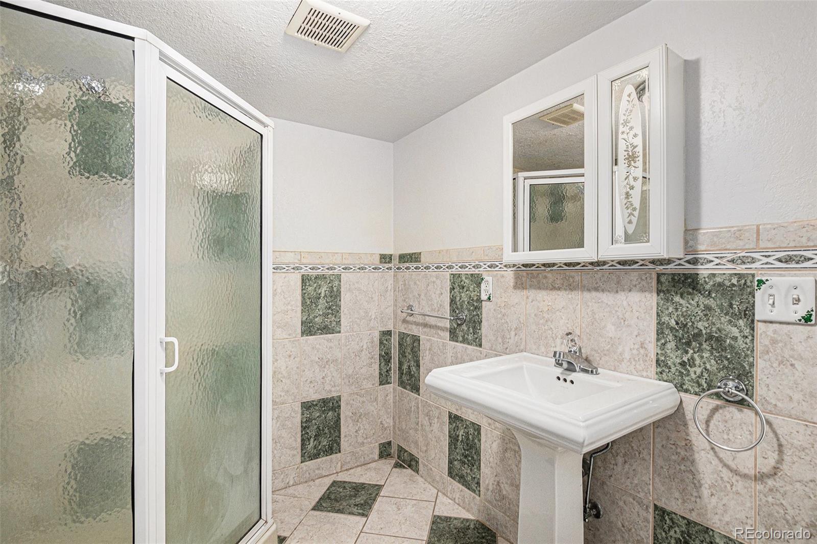 3906 Hoyt Court Wheat Ridge, CO 80033 - Photo 33 of 40