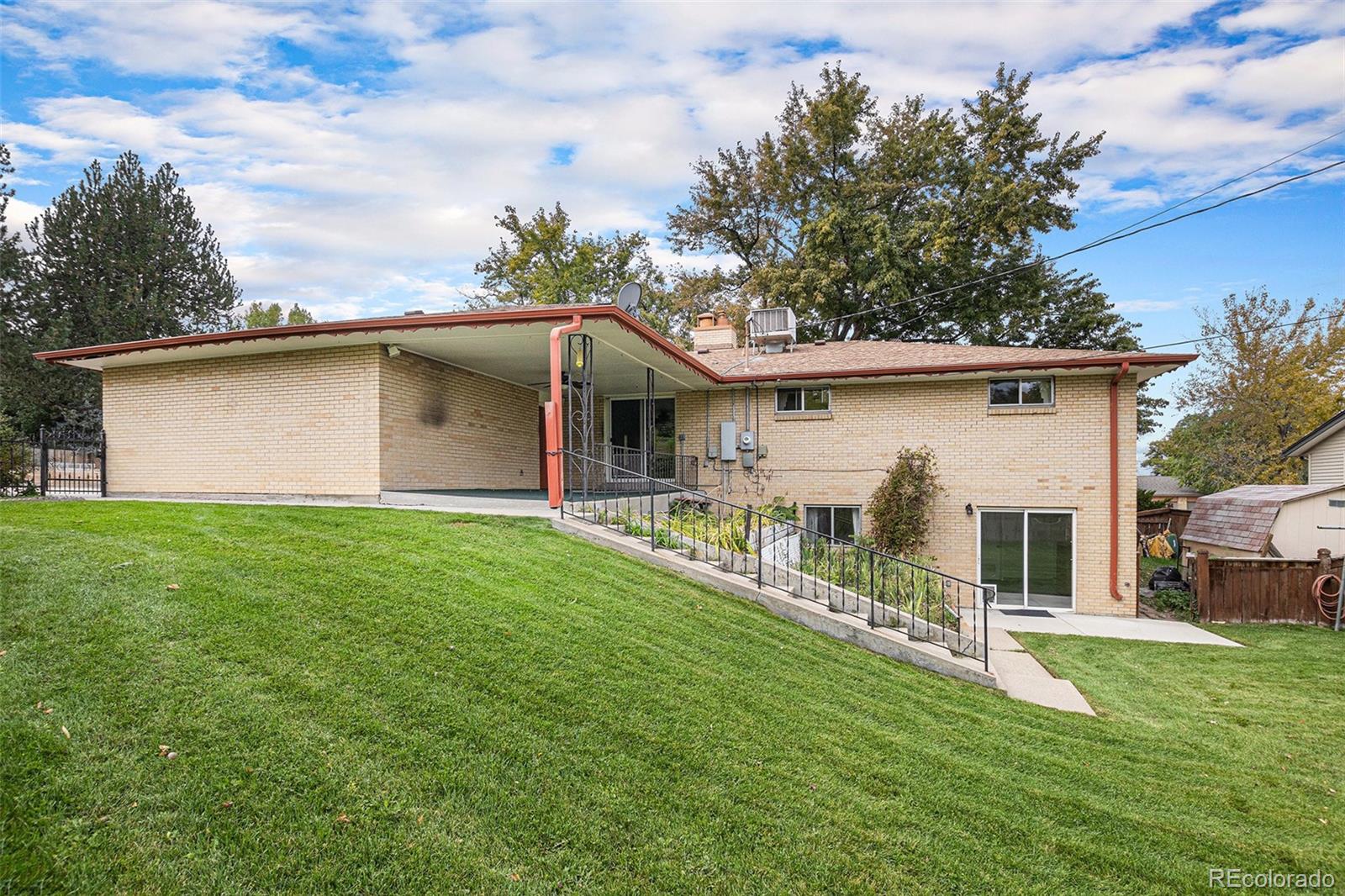 3906 Hoyt Court Wheat Ridge, CO 80033 - Photo 4 of 40