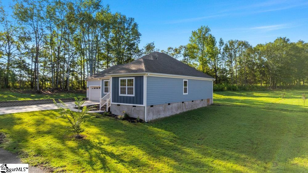 5255 Allen Bridge Road Fountain Inn, SC 29644 - Photo 3 of 30