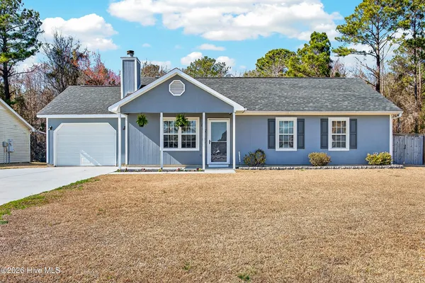 $258,000 | 127 Glenwood Drive, Hubert, NC 28539