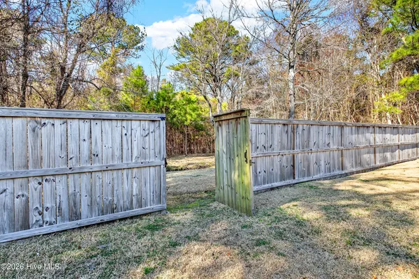 $258,000 | 127 Glenwood Drive, Hubert, NC 28539