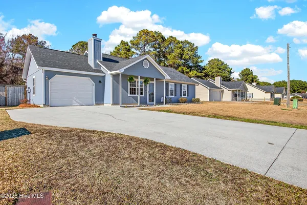 $258,000 | 127 Glenwood Drive, Hubert, NC 28539