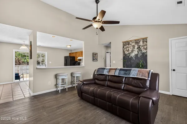 $258,000 | 127 Glenwood Drive, Hubert, NC 28539