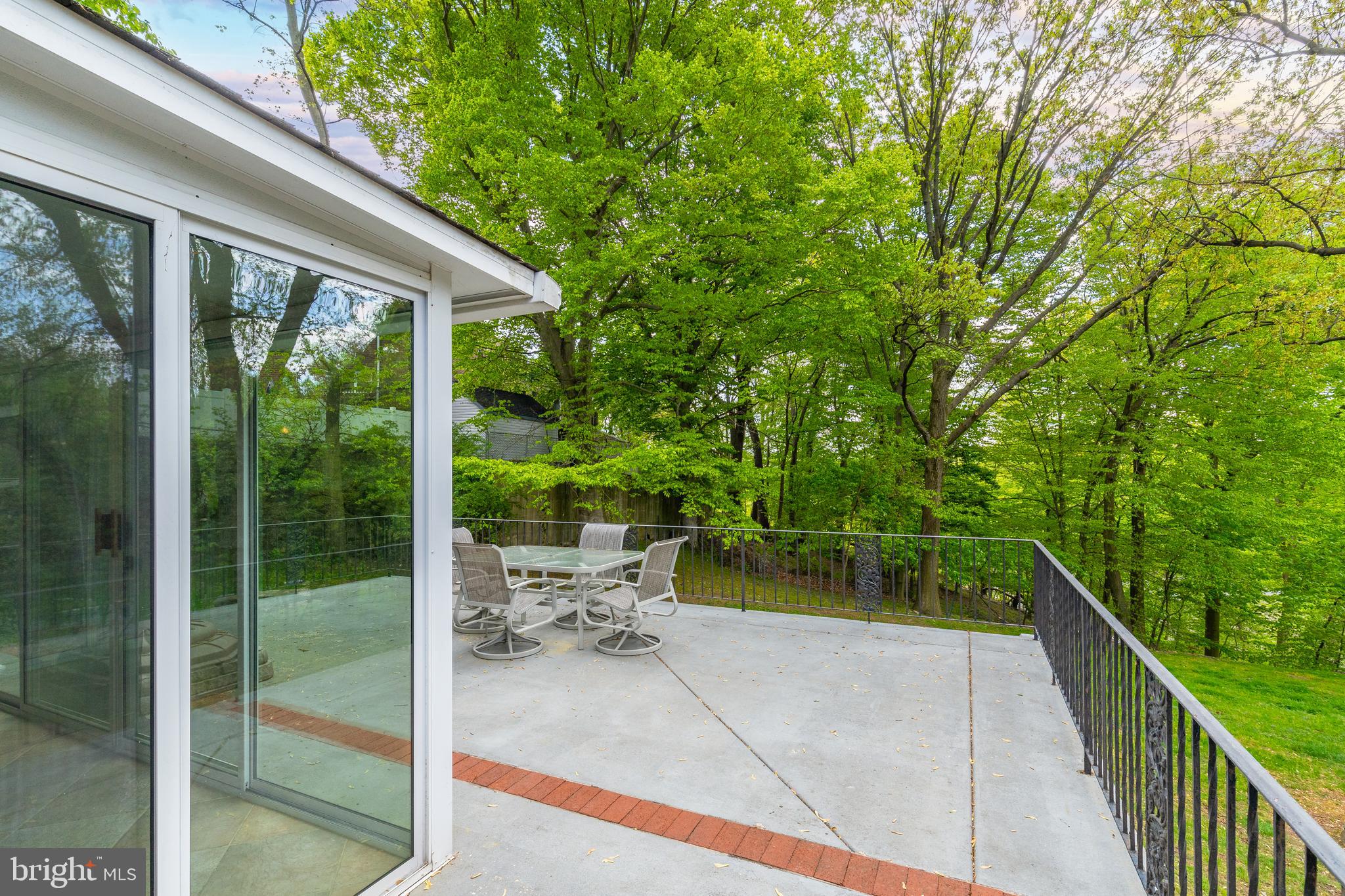 6910 Cliff Road Philadelphia, PA 19128 - Photo 17 of 23