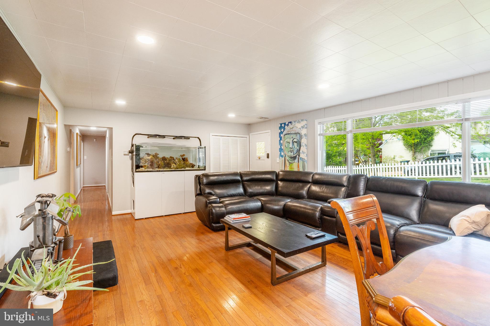 6910 Cliff Road Philadelphia, PA 19128 - Photo 5 of 23