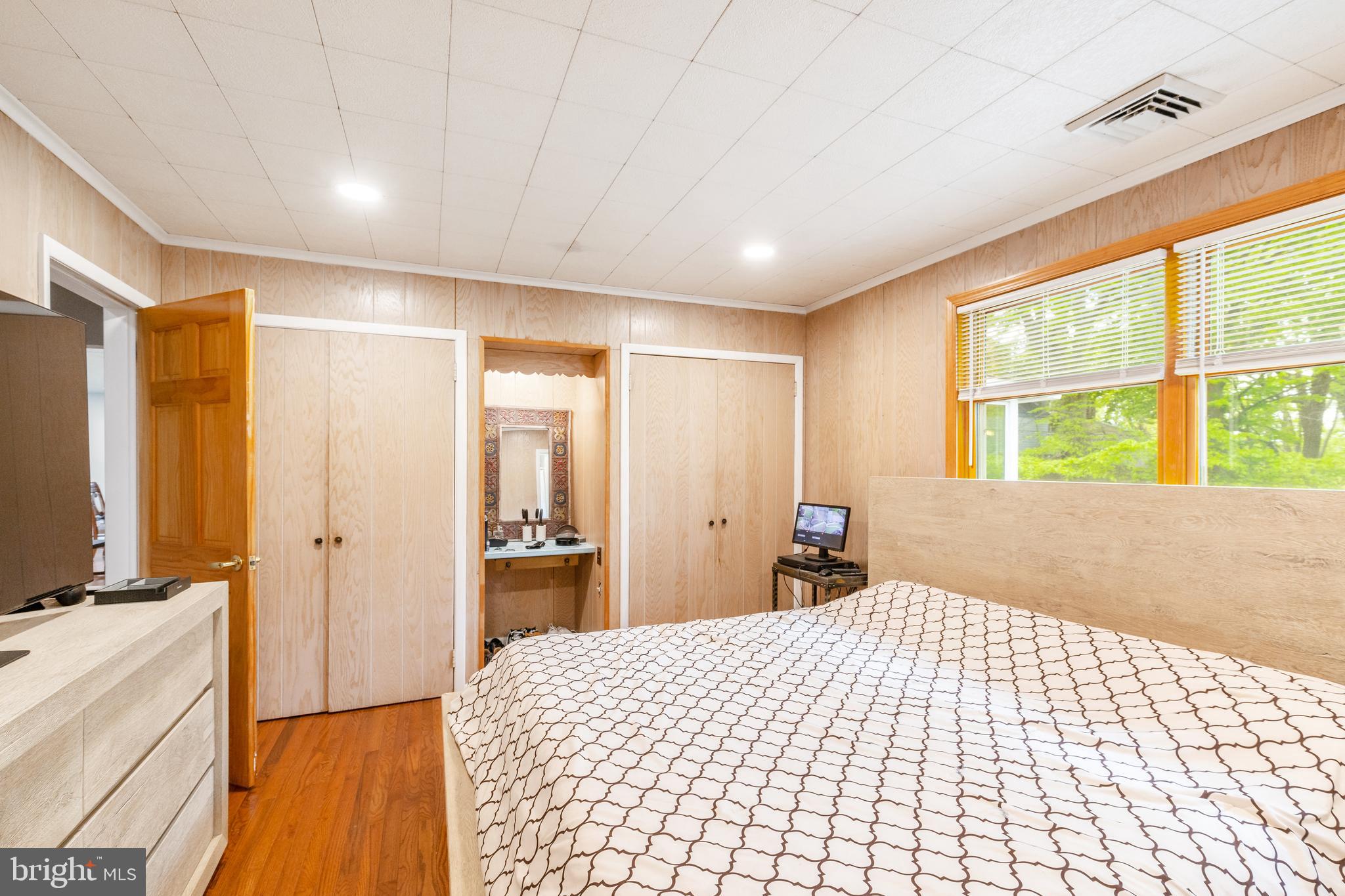 6910 Cliff Road Philadelphia, PA 19128 - Photo 7 of 23