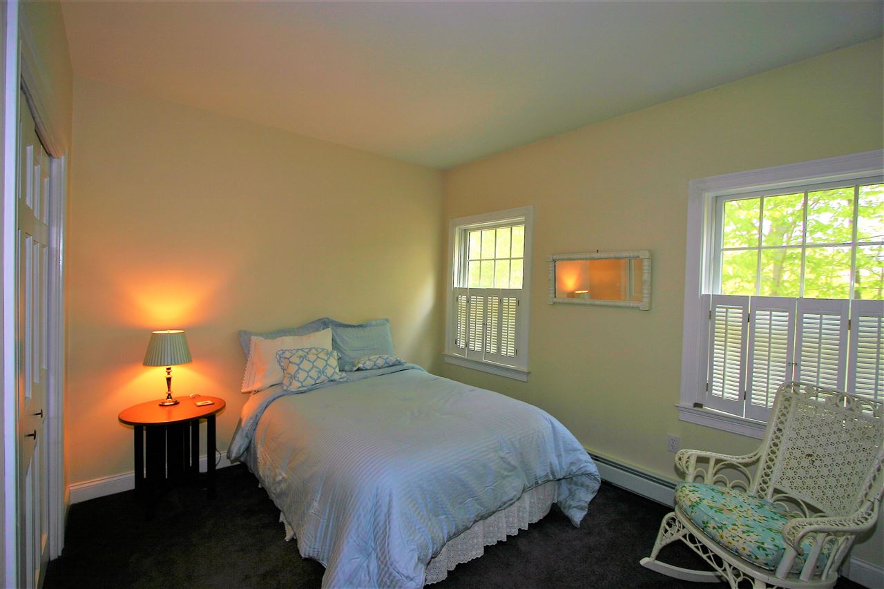 126 Spruce Road Wolfeboro, NH 03894 - Photo 12 of 22 Gallery Image 12