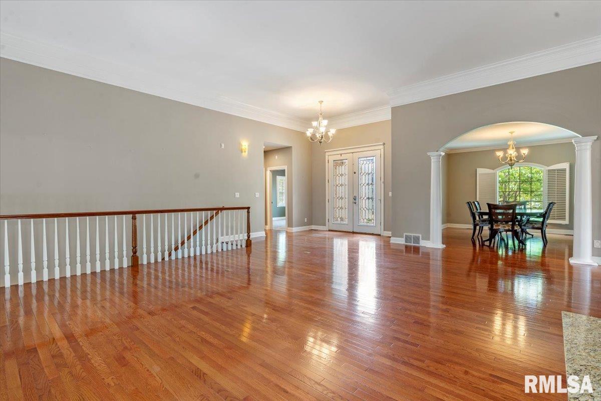 4600 Foxhall Lane Springfield, IL 62711 - Photo 5 of 35